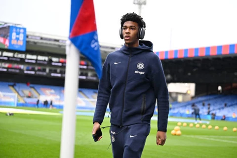 مفاجأة ماريسكا.. مدافع الـ18 عاما يظهر لأول مرة مع تشيلسي